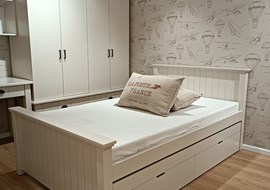מיטה מעוצבת מדגם לירון 1.20 + מיטת חבר נשלפת