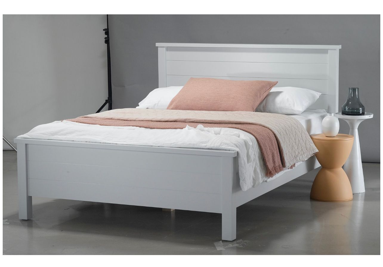 מיטה זוגית מעץ מלא דגם פורטו